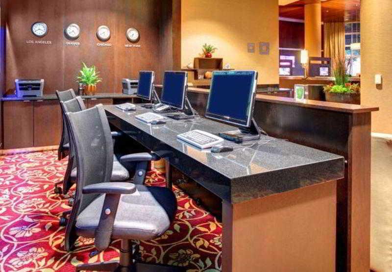 Courtyard By Marriott Greenville Downtown Εξωτερικό φωτογραφία