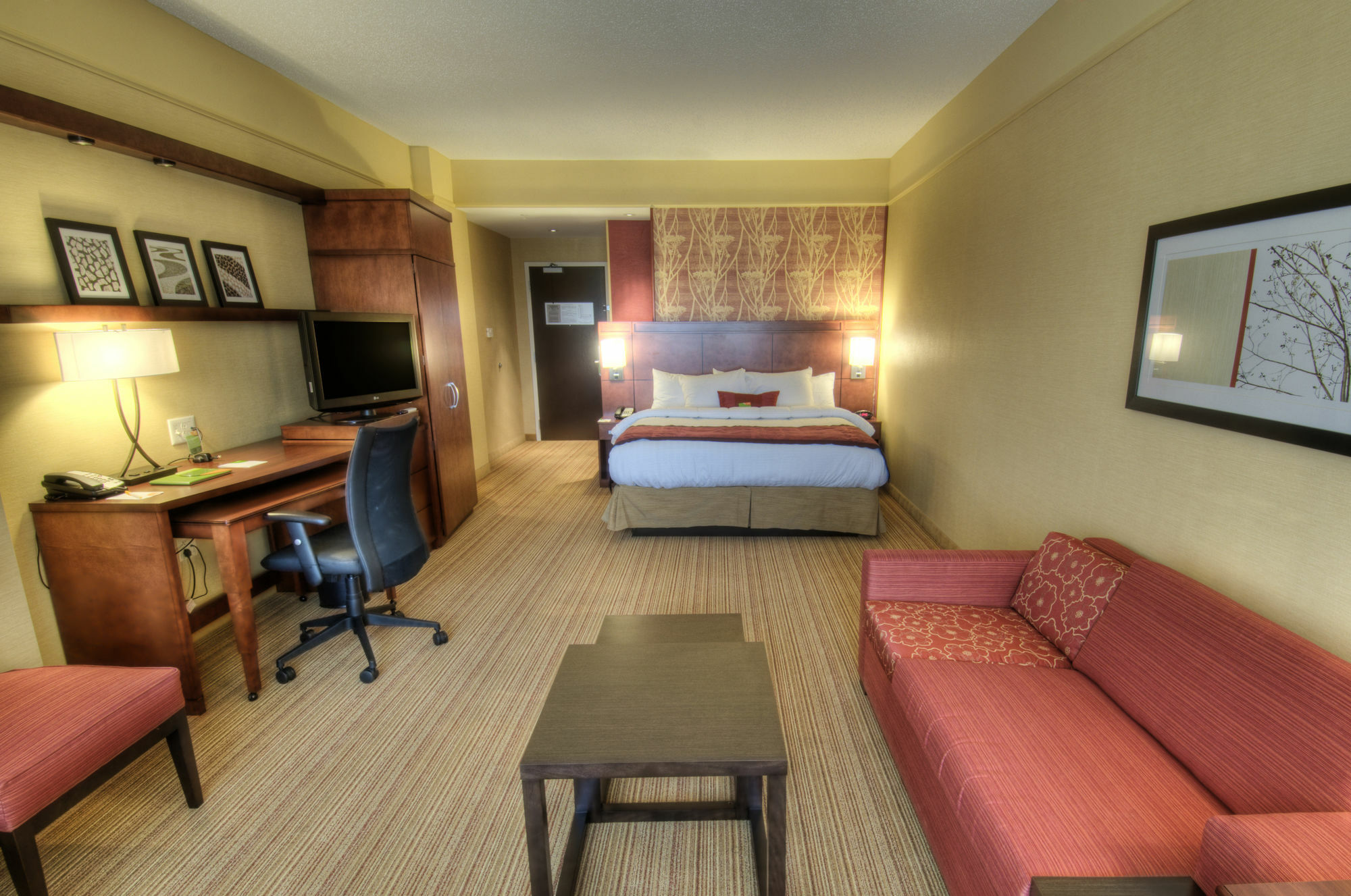 Courtyard By Marriott Greenville Downtown Εξωτερικό φωτογραφία