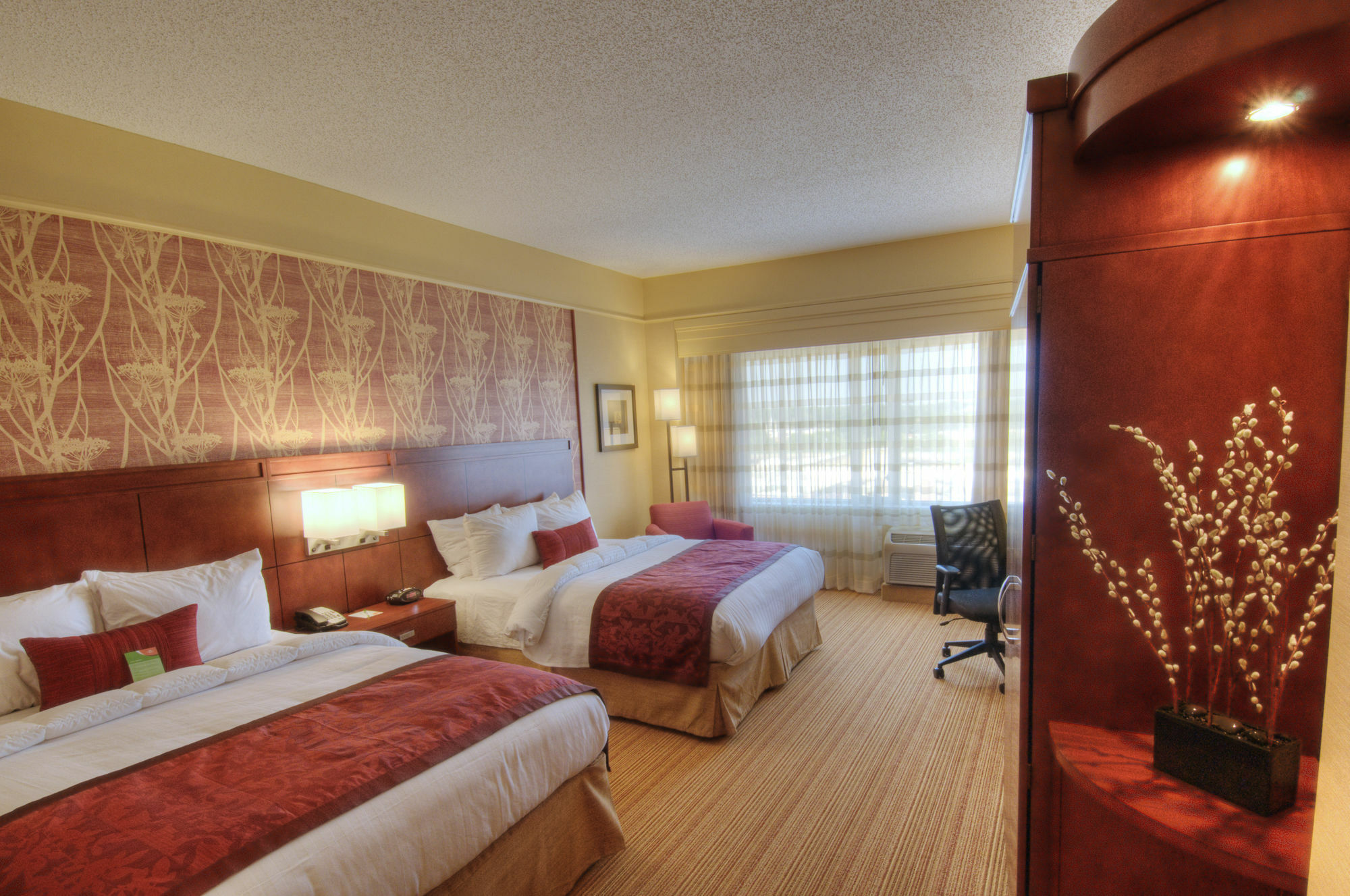 Courtyard By Marriott Greenville Downtown Δωμάτιο φωτογραφία